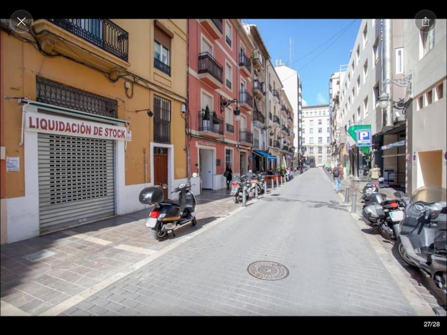 Ttdssa Cervantes Street - Parking In Valencia Midtown Exteriör bild