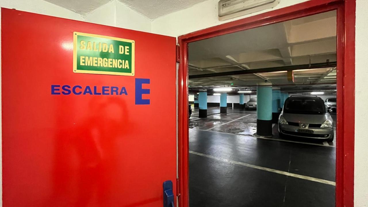 Ttdssa Cervantes Street - Parking In Valencia Midtown Exteriör bild